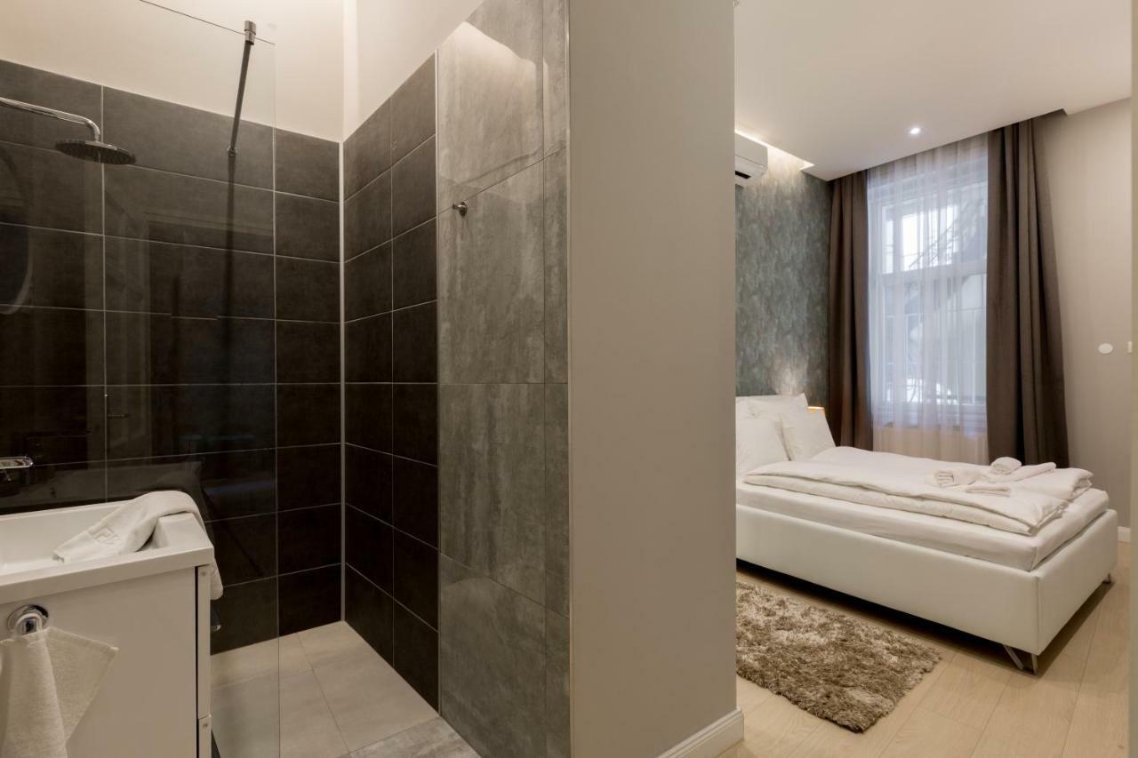 Grand Designer Dream In The Center W 3br/3bath * Budapeste