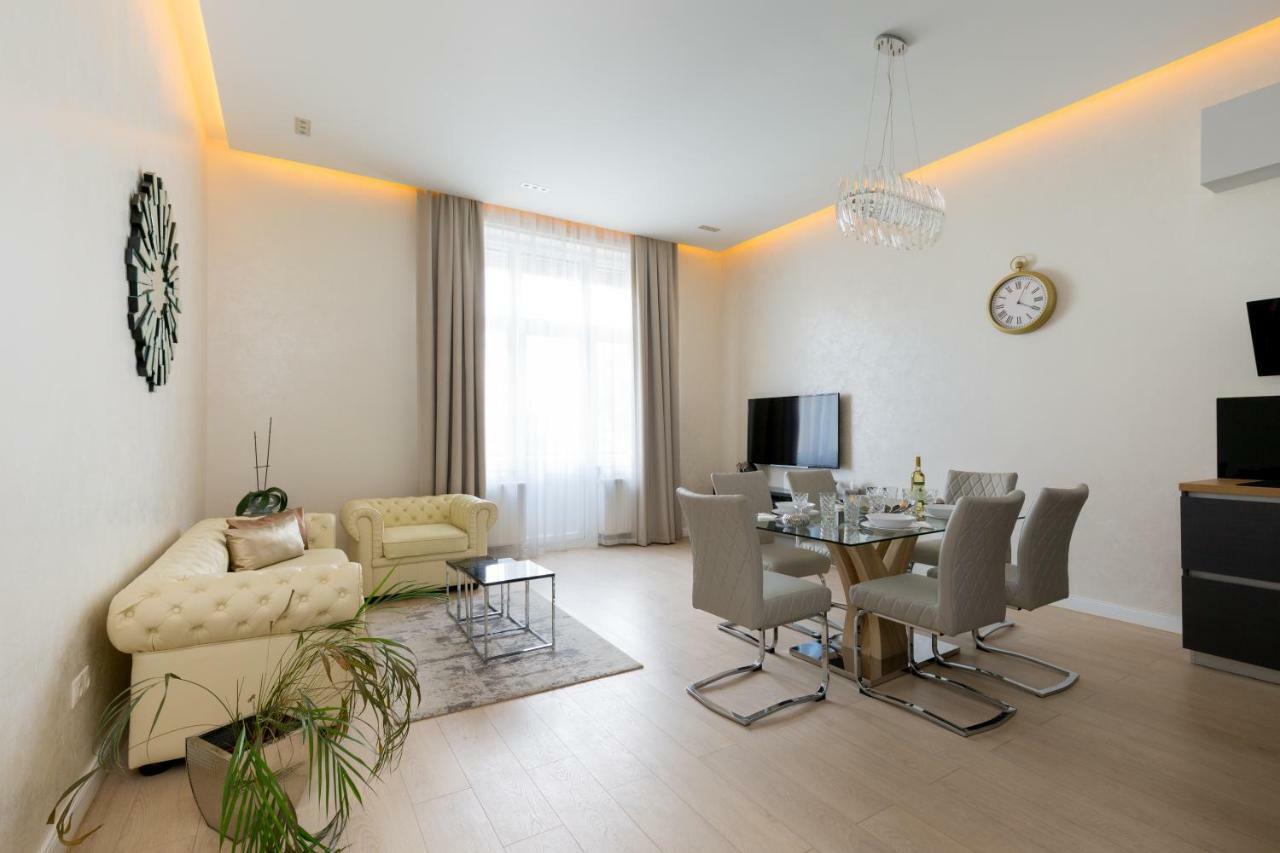 Grand Designer Dream In The Center W 3br/3bath Lejlighed