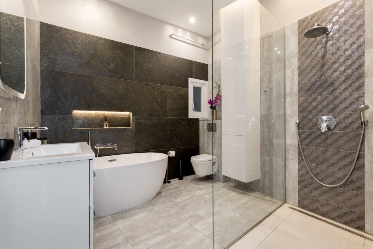 Grand Designer Dream In The Center W 3br/3bath Apartamento *